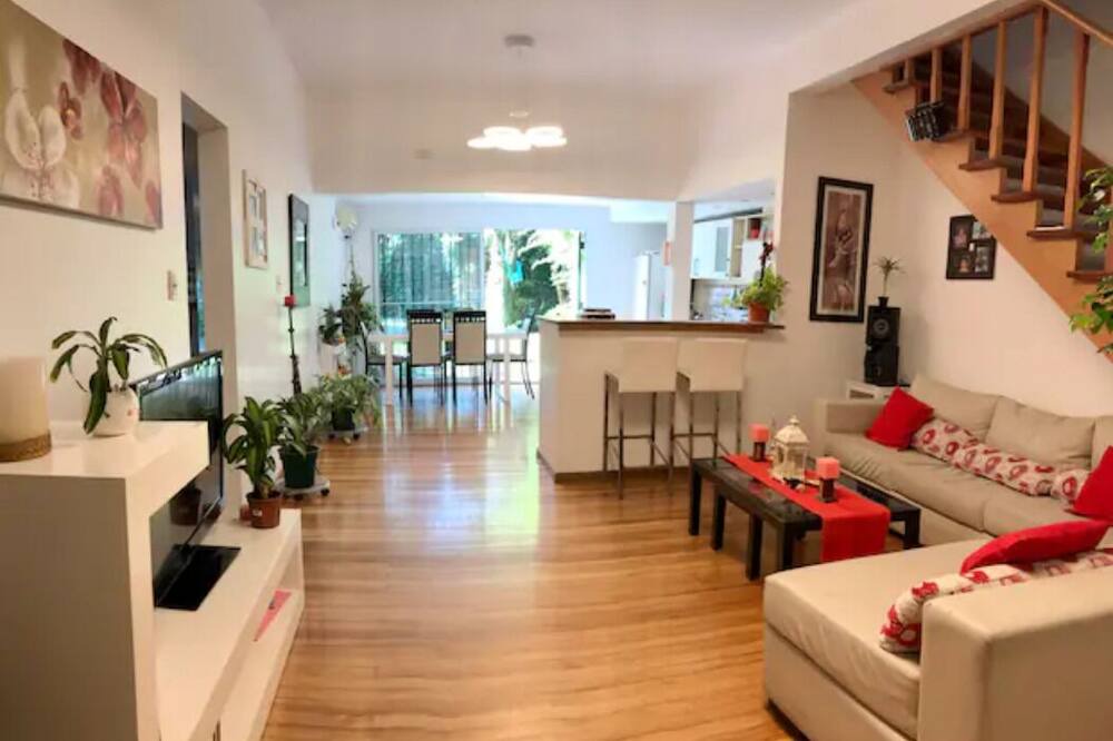 Photo of Livingroom in Martinez