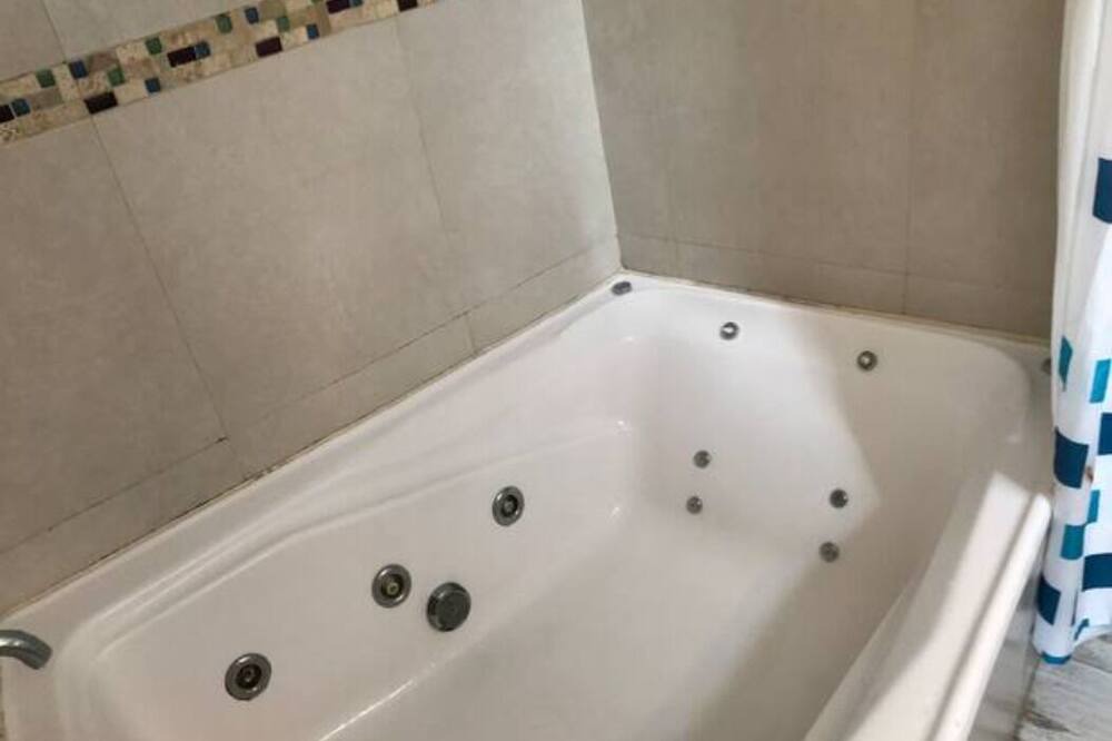 Photo of Bathroom in Martinez