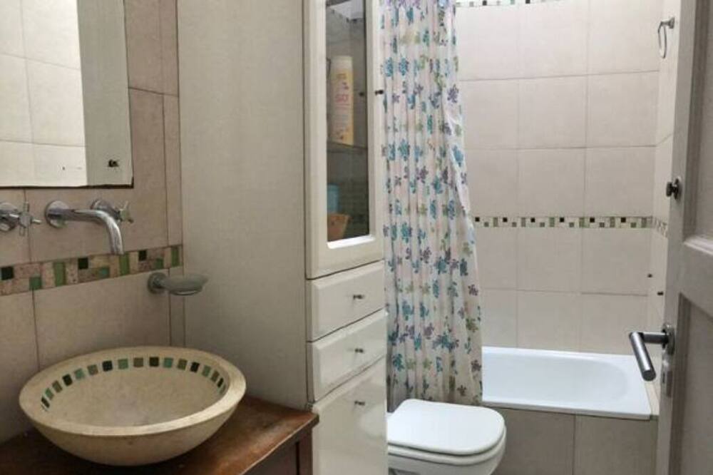 Photo of Bathroom in Martinez