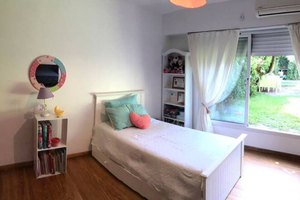 Photo of Bedroom in Martinez