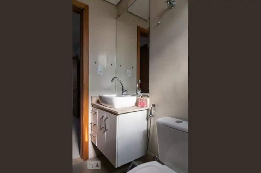 Photo of Bathroom in Embare