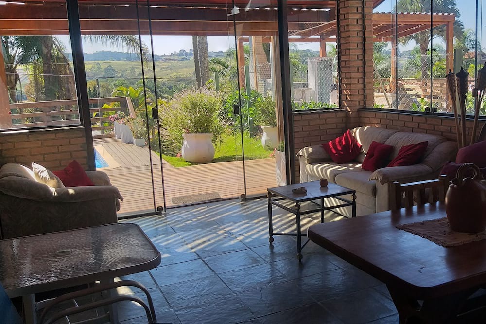 Photo of Livingroom in Ibiuna