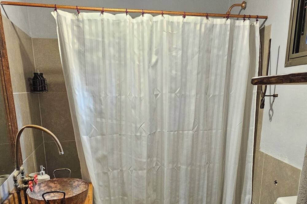 Photo of Bathroom in Las Heras Department