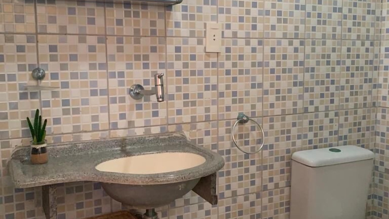 Photo of Bathroom in Praia do Meio