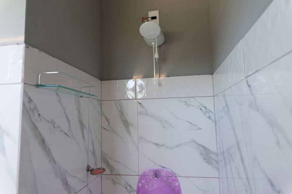 Photo of Bathroom in Martinopolis