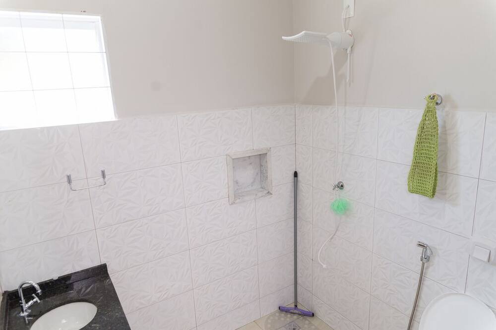Photo of Bathroom in Martinopolis