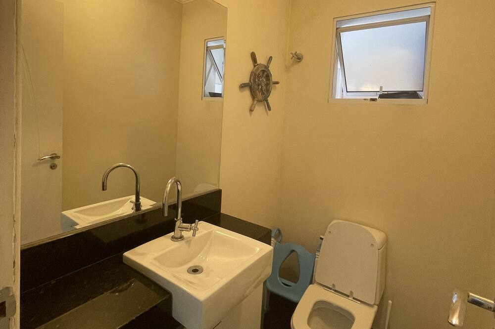 Photo of Bathroom in Horto