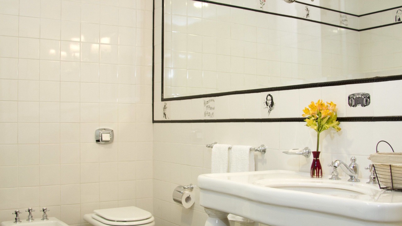 Photo of Bathroom in El Centro