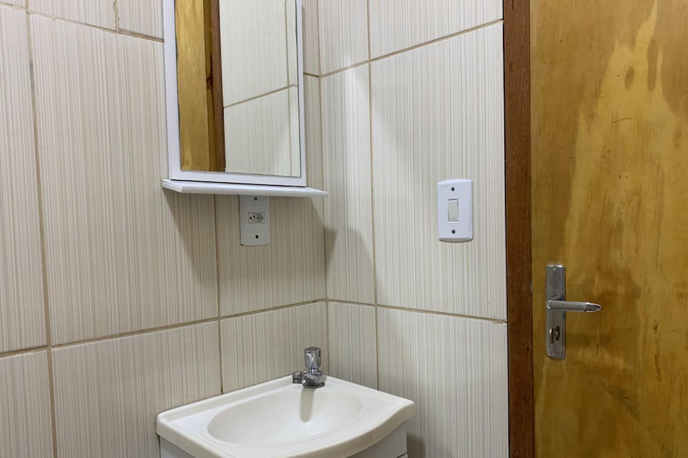 Photo of Bathroom in Marinas