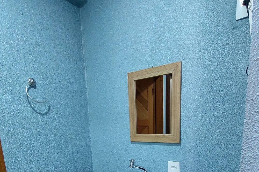 Photo of Bathroom in Ze Amandio