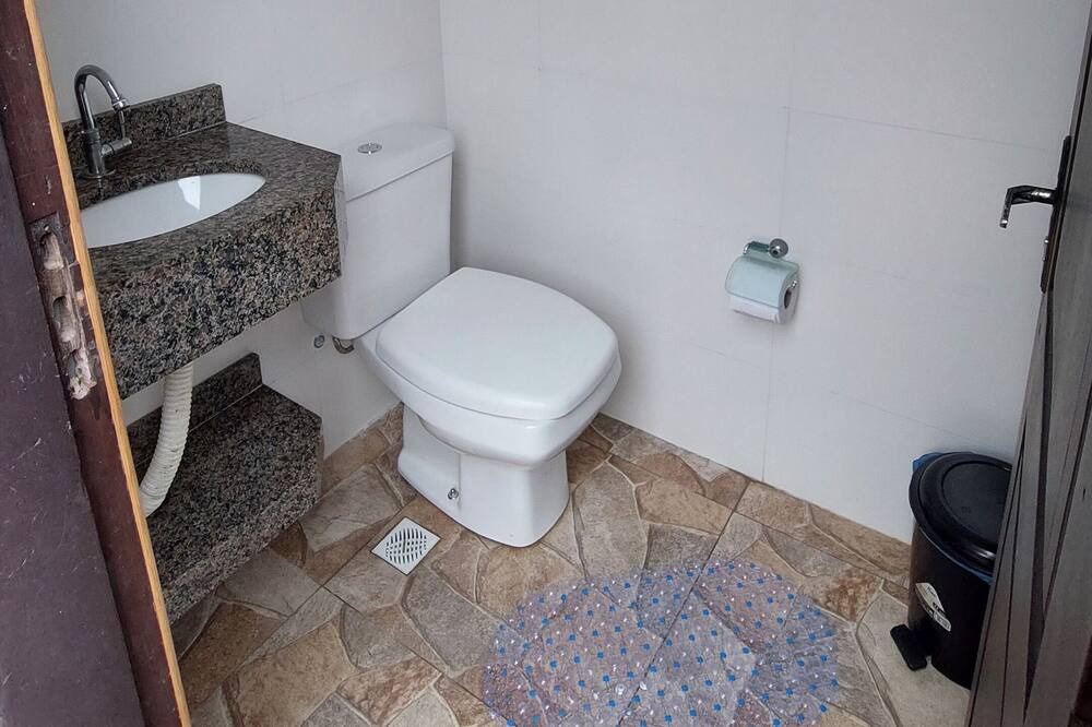 Photo of Bathroom in Ze Amandio