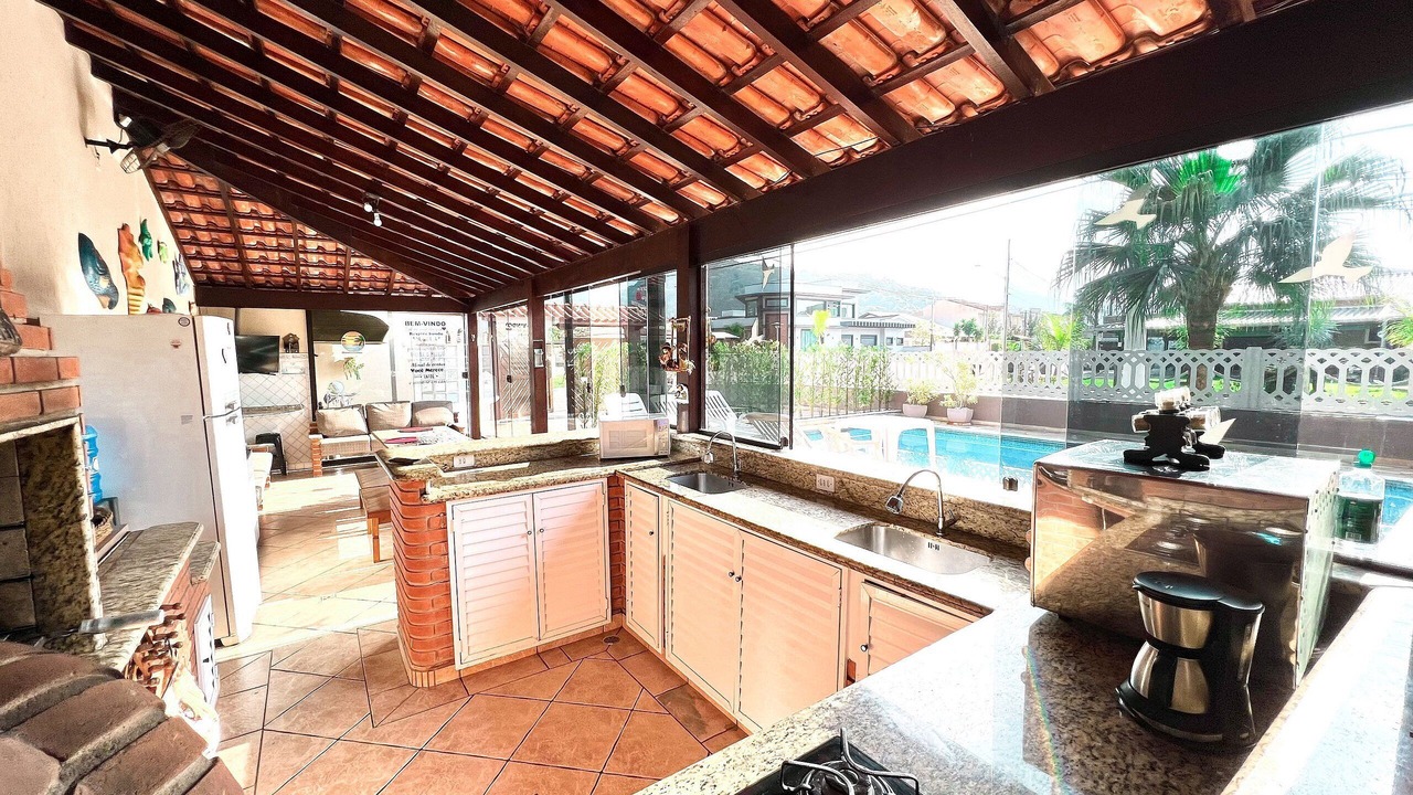 Photo of Kitchen in Caraguatatuba