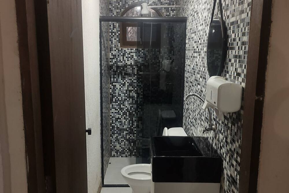Photo of Bathroom in Embu-Guacu