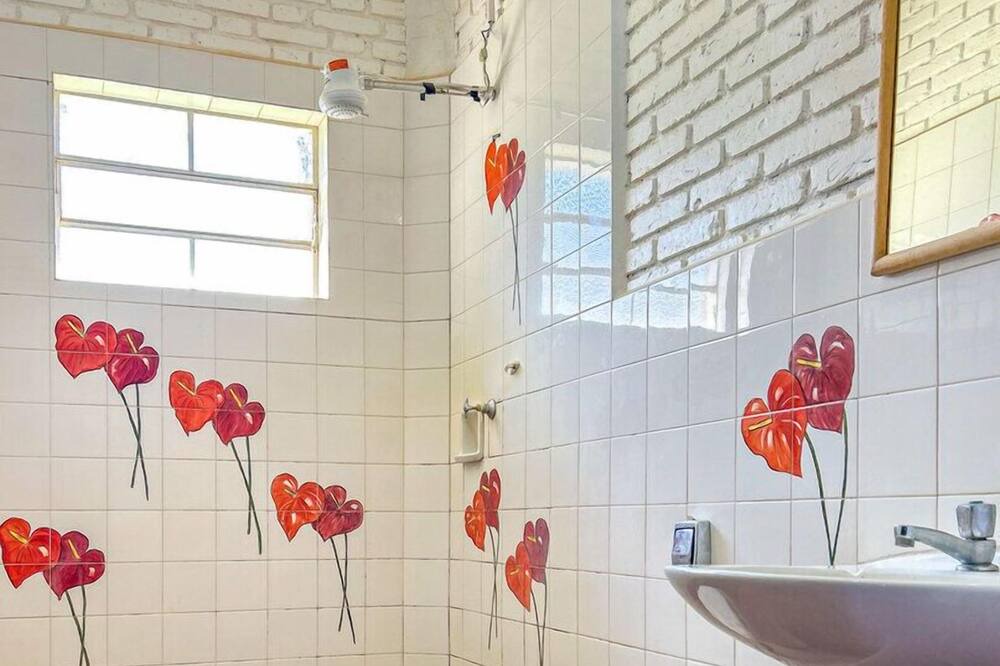 Photo of Bathroom in Holambra