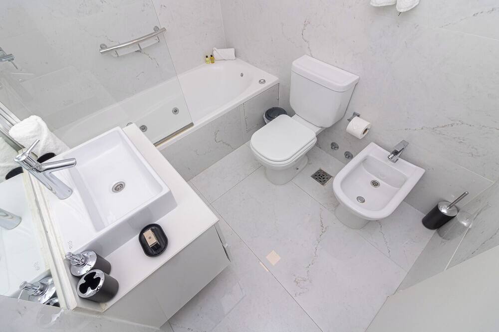 Photo of Bathroom in Nunez