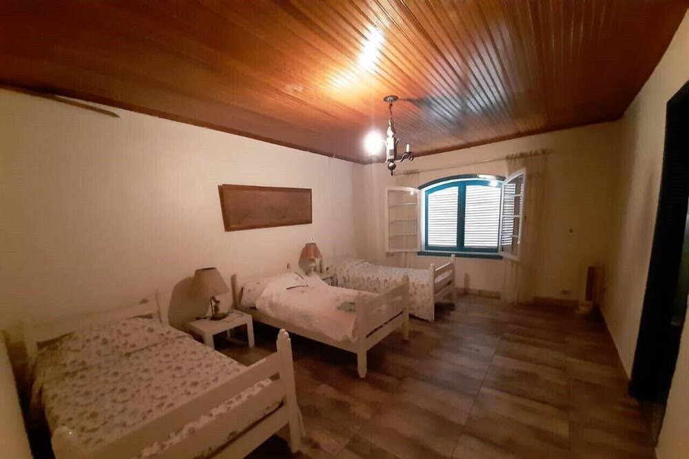 Photo of Bedroom in Piracaia