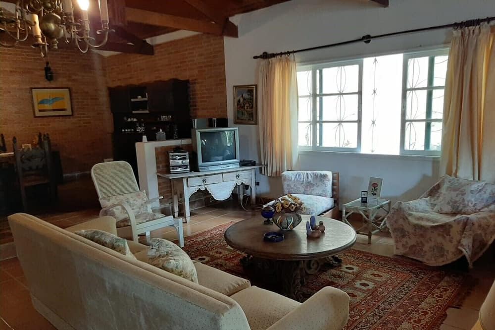 Photo of Livingroom in Piracaia