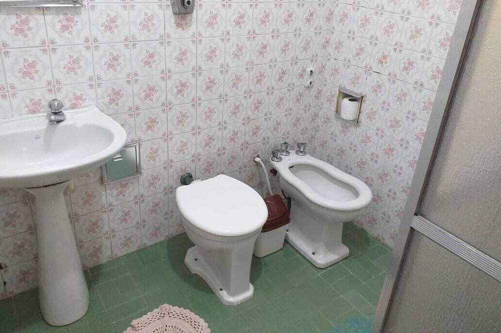 Photo of Bathroom in Campos Eliseos