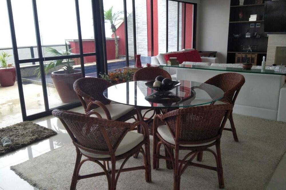 Photo of Kitchen in Jardim Mar e Ceu