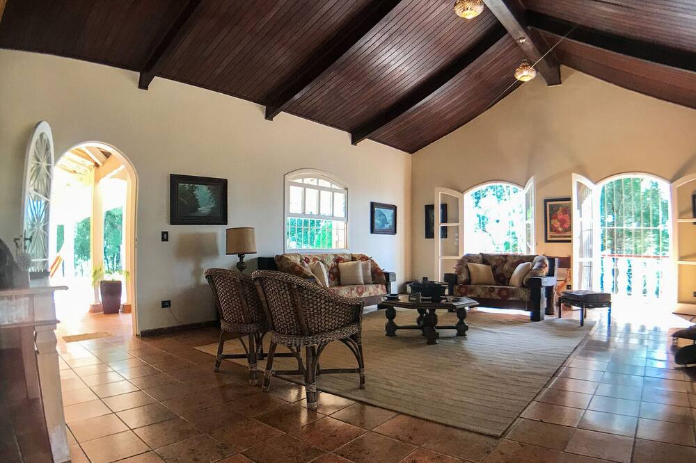 Photo of Livingroom in Sao Lourenco da Serra