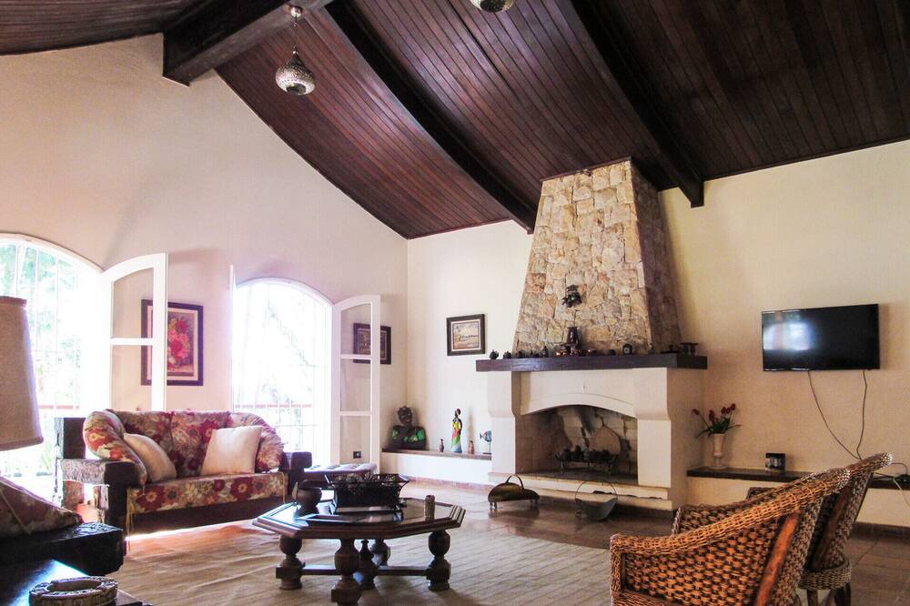 Photo of Livingroom in Sao Lourenco da Serra