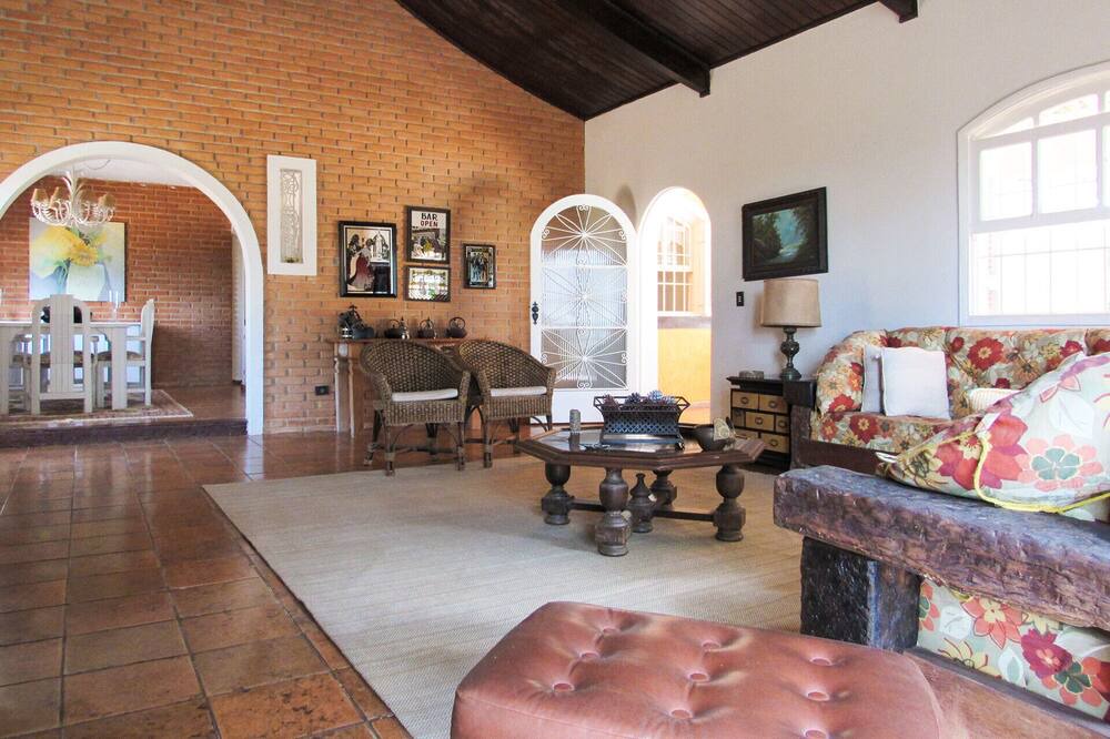 Photo of Livingroom in Sao Lourenco da Serra