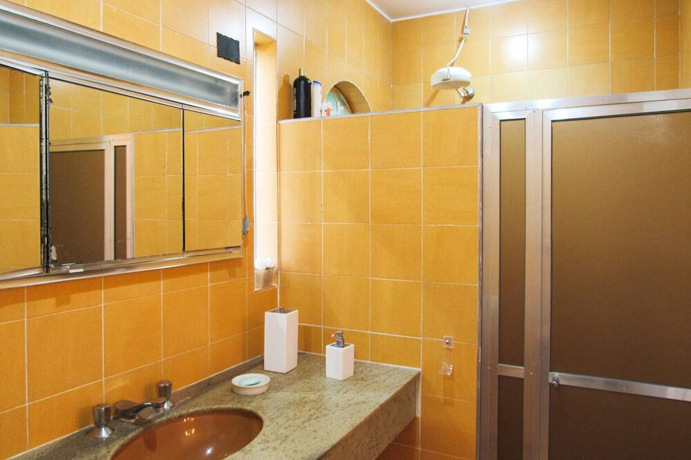 Photo of Bathroom in Sao Lourenco da Serra