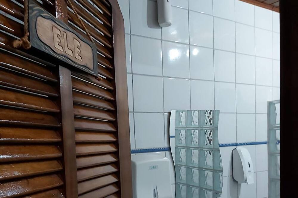 Photo of Bathroom in Piracaia