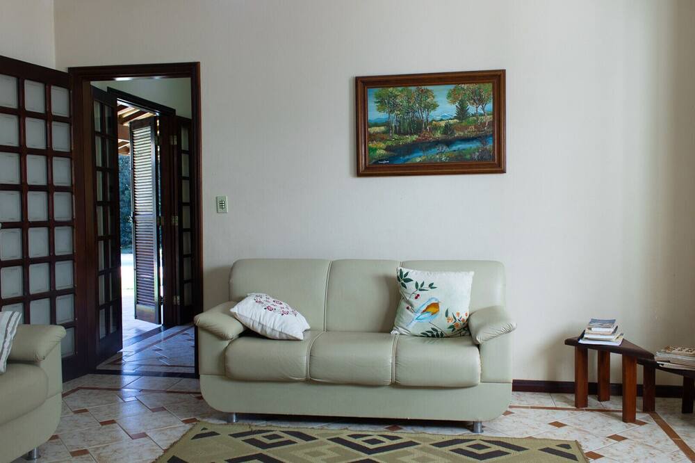 Photo of Livingroom in Monte Alegre do Sul