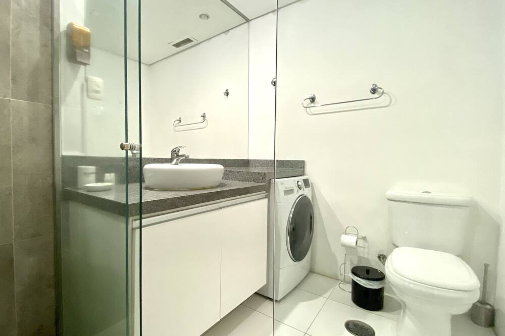 Photo of Bathroom in Alphaville Industrial