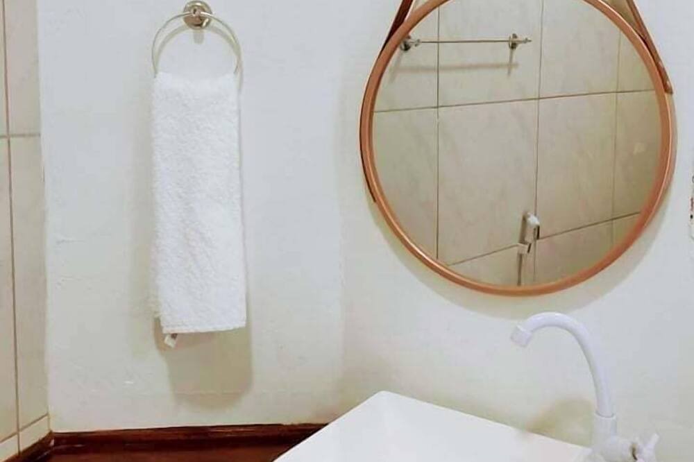 Photo of Bathroom in Moitas