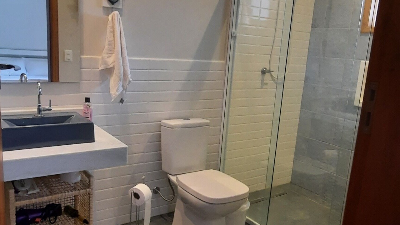 Photo of Bathroom in Itaquanduba