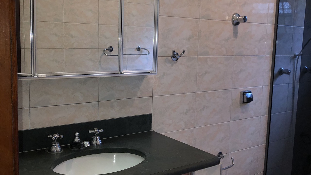 Photo of Bathroom in Lindoia