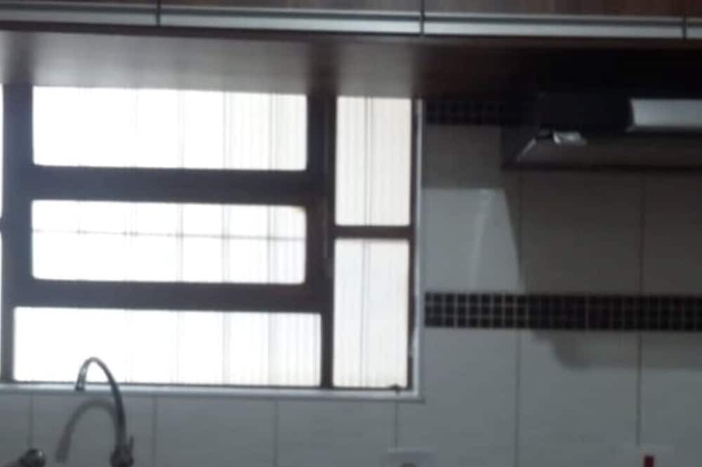 Photo of Kitchen in Real