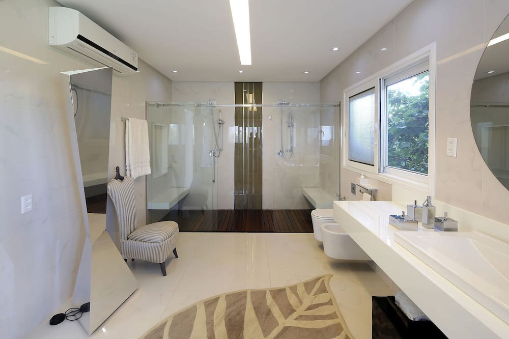Photo of Bathroom in Lauro de Freitas