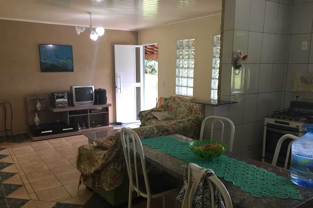 Photo of Livingroom in Piracaia