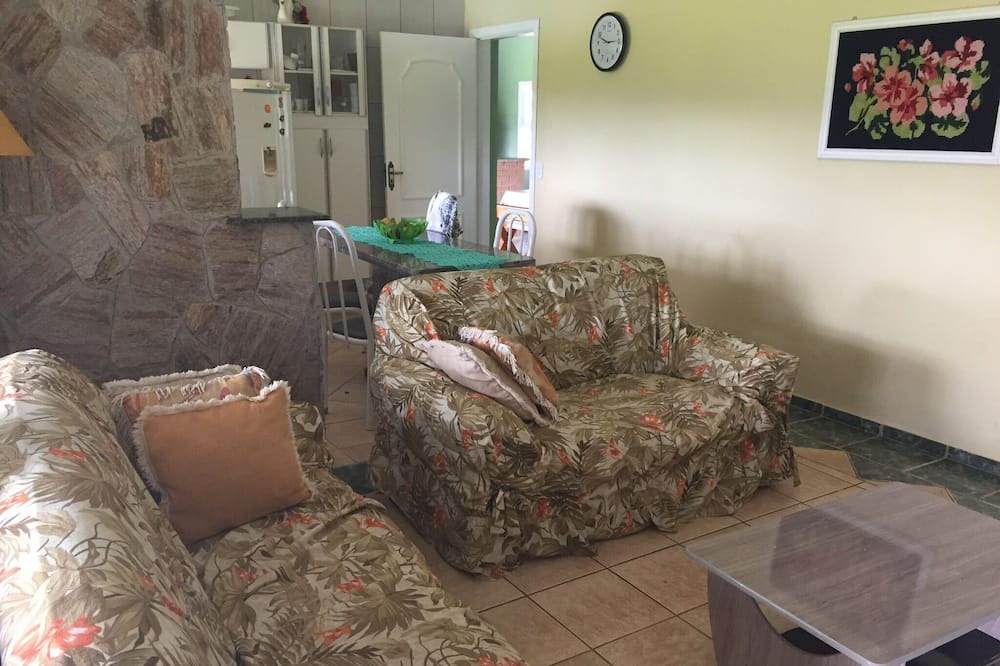 Photo of Livingroom in Piracaia