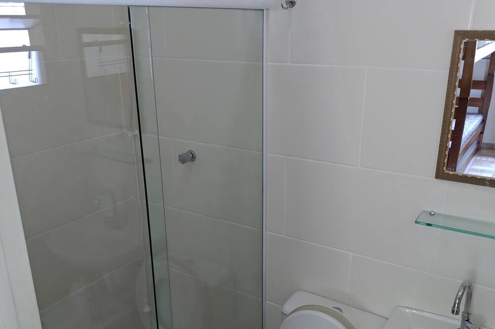Photo of Bathroom in Lindoia