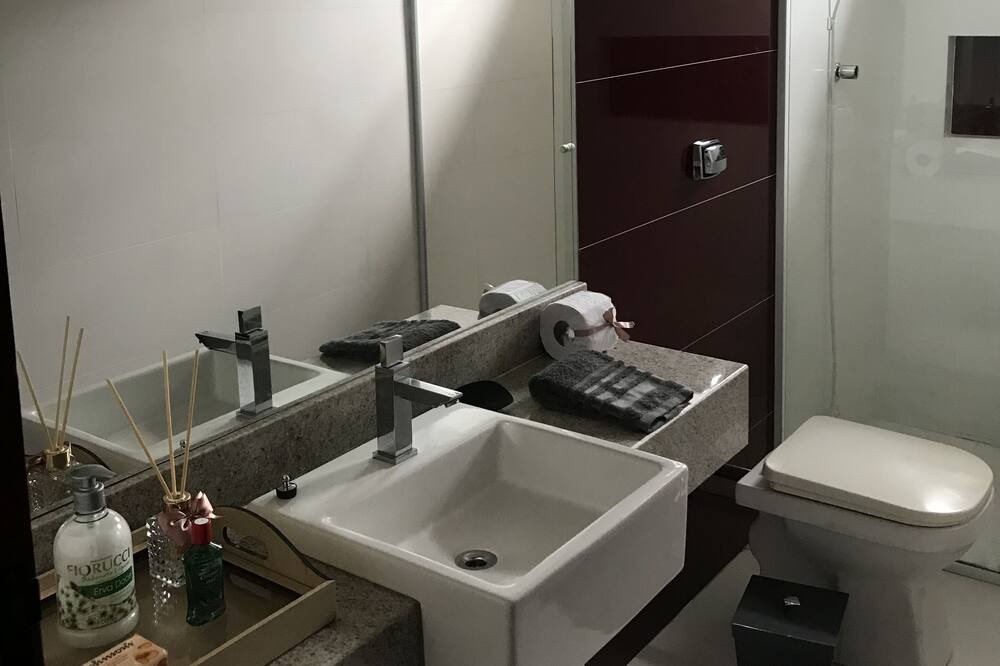 Photo of Bathroom in Guaruja
