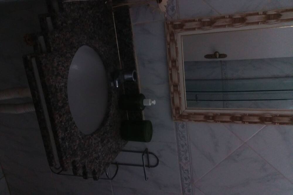 Photo of Bathroom in Pereira Lobo