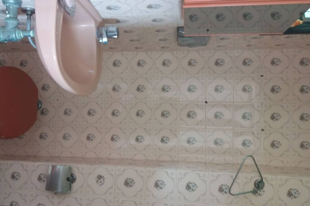 Photo of Bathroom in Pereira Lobo