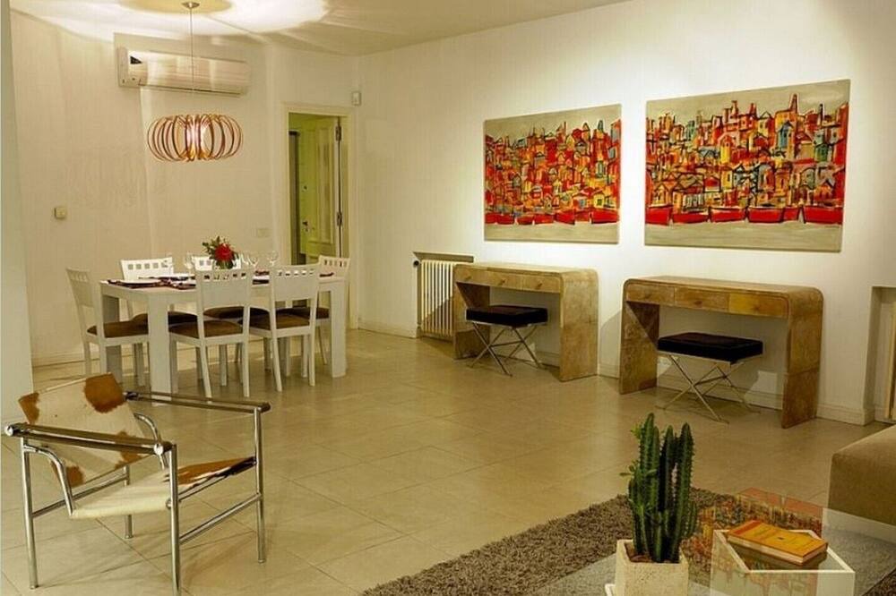 Photo of Livingroom in Villa Crespo