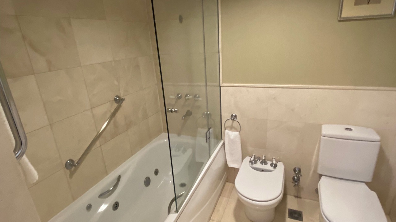 Photo of Bathroom in Microcentro