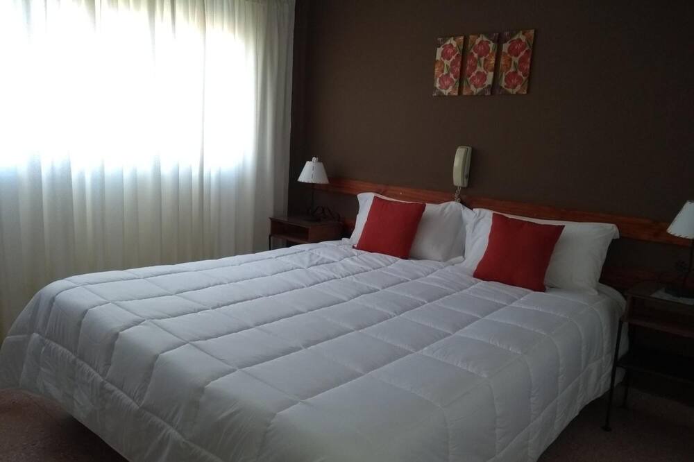 Photo of Bedroom in Miramar