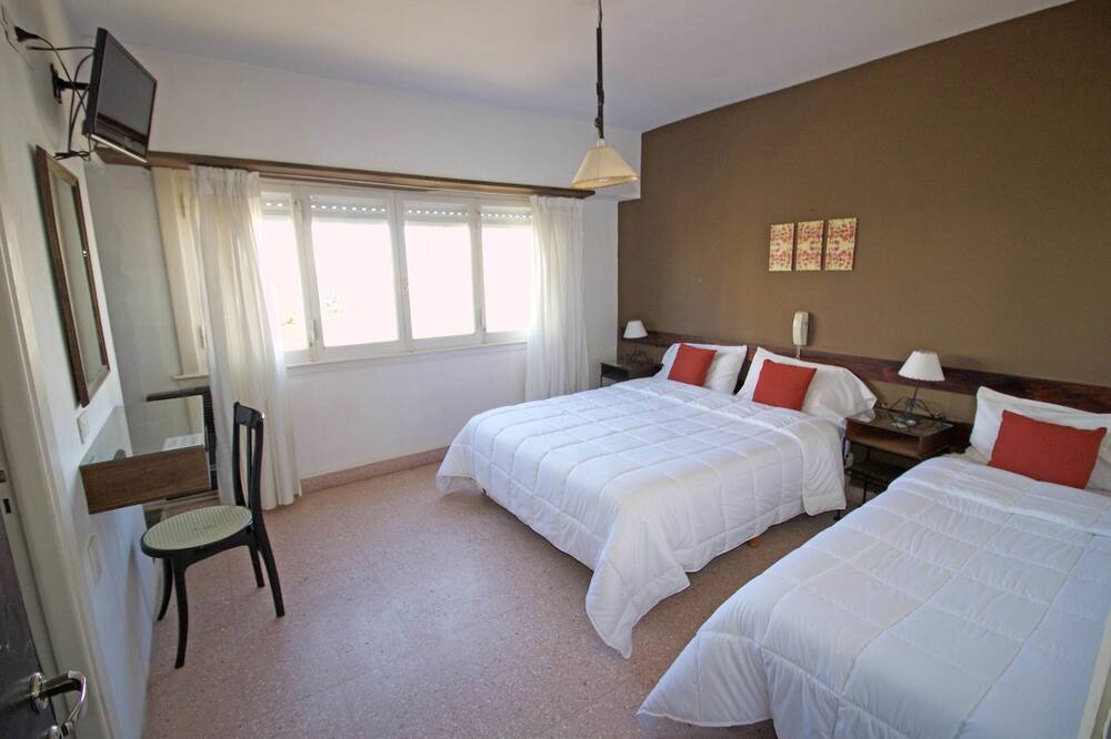 Photo of Bedroom in Miramar