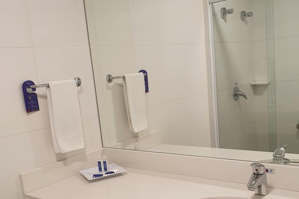 Photo of Bathroom in Pindamonhangaba