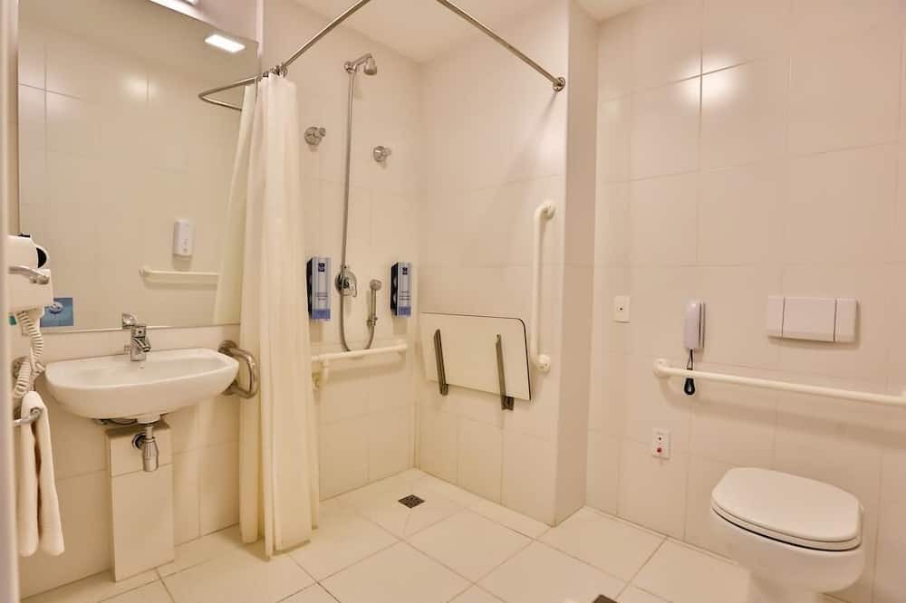 Photo of Bathroom in Pindamonhangaba