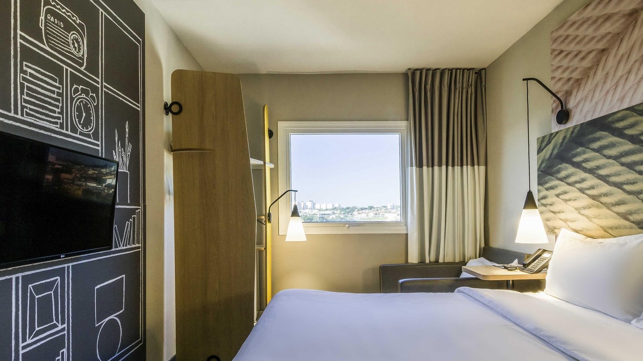 Photo of Bedroom in Americana