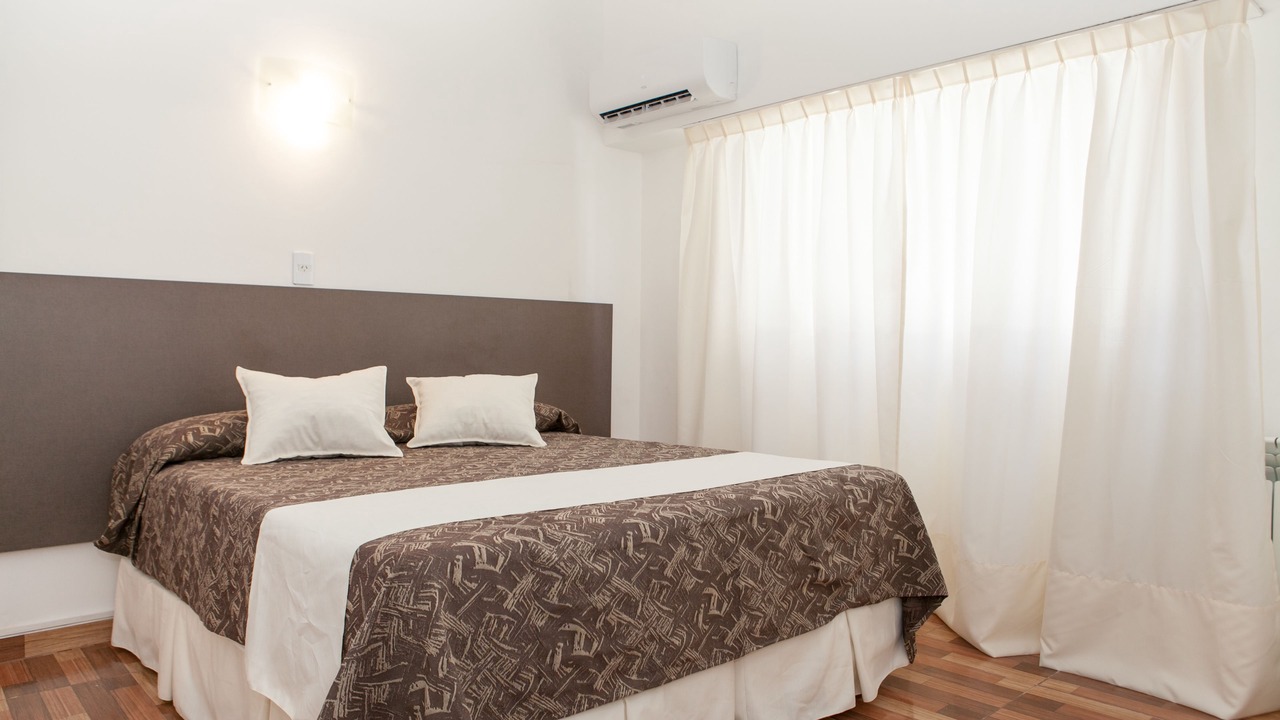 Photo of Bedroom in Alem Street