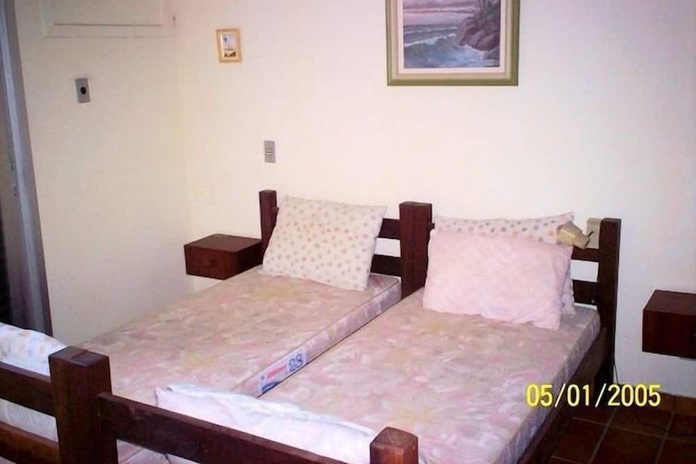 Photo of Bedroom in Caraguatatuba